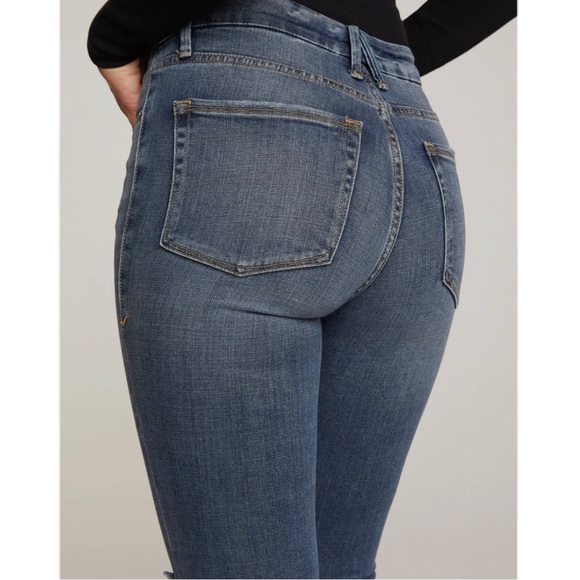 Good American Good Legs Crop - Picture 5 of 8